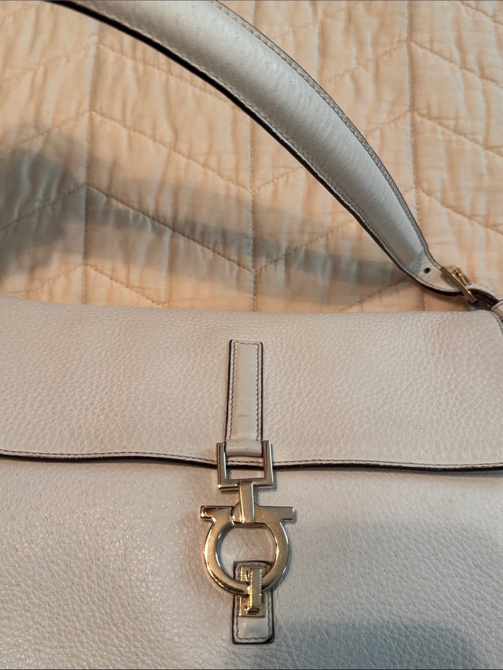 Salvatore Ferragamo Cream Leather Shoulder Bag with Gold Hardware - Picture 10 of 16